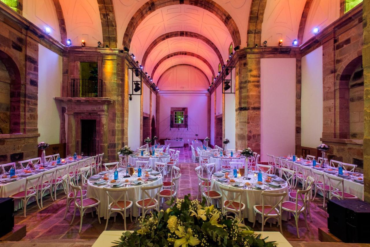 Palacio De Los Acevedo Hoznayo Kültér fotó